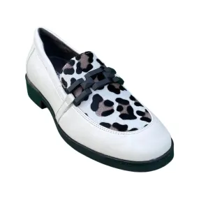 83502 Gaby Winter White Loafer