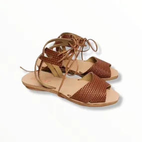 ERIFYLLI BROWN FLAT LEATHER SANDALINAS